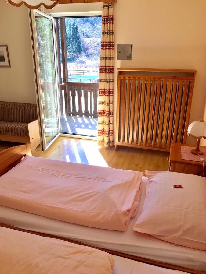 Schmautz Ferienwohnungen & Zimmer Miklauzhof Eksteriør billede
